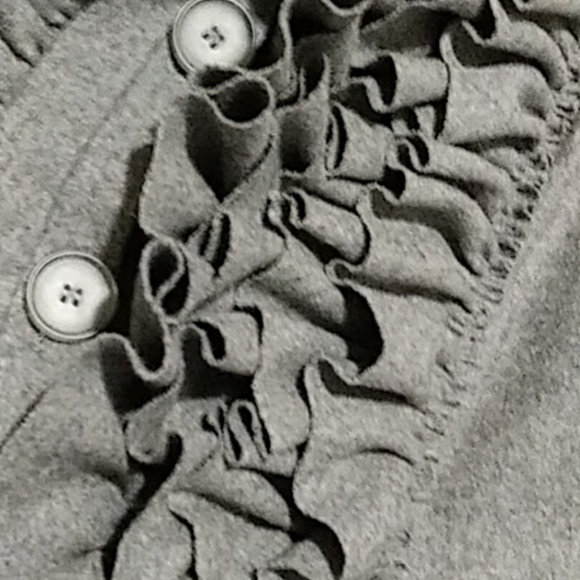 Sinclaire10 wool coat with ruffles. Grey, gorgeous, for indoors or outerwear. - Picture 2 of 6